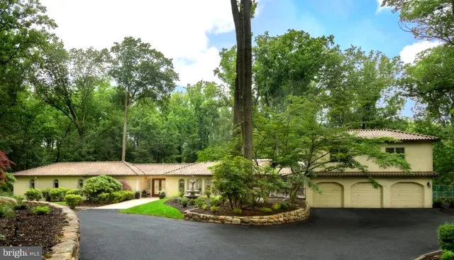 $1,975,000 | 1121 Winding Drive, Cherry Hill, NJ 08003