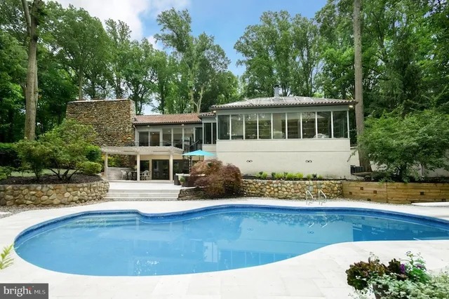 $1,975,000 | 1121 Winding Drive, Cherry Hill, NJ 08003