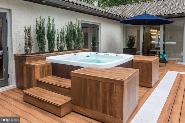 a view of outdoor kitchen