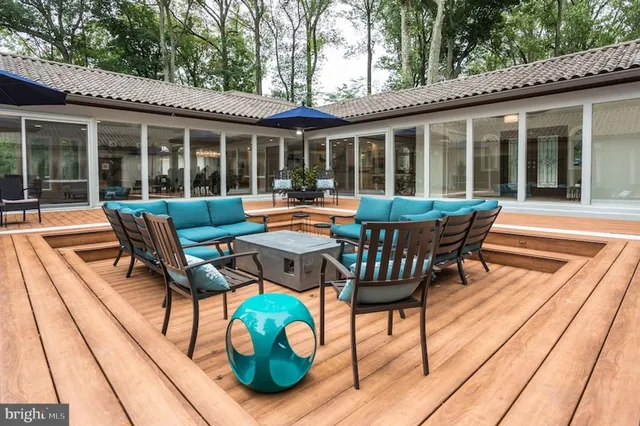 $1,975,000 | 1121 Winding Drive, Cherry Hill, NJ 08003