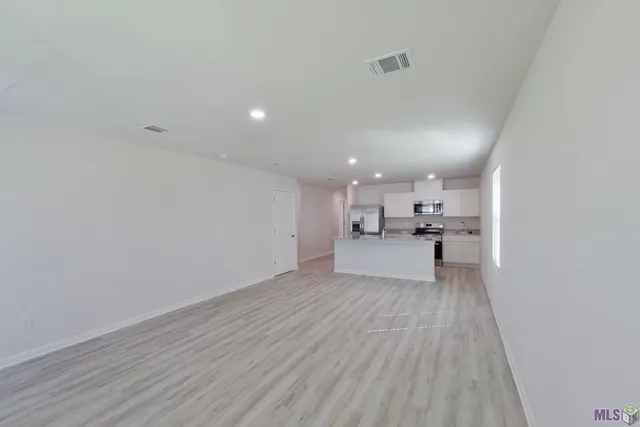 $1,695 | 14213 War Admiral Avenue, Denham Springs, LA 70726