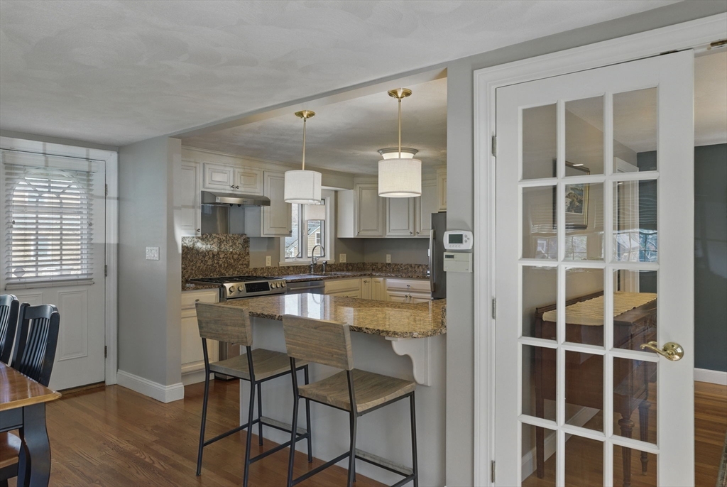 13 Sunnyfield Road Bedford, MA 01730 - Photo 5 of 30 Gallery Image 5