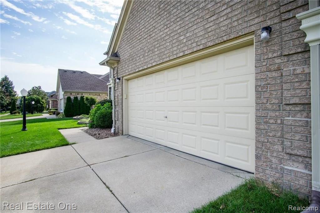 861 Norcross Drive Rochester Hills, MI 48307 - Photo 44 of 50