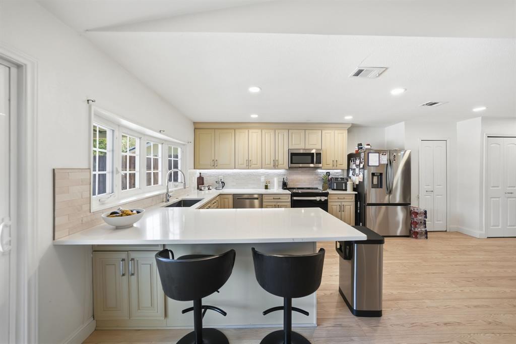 3138 Barton Road Carrollton, TX 75007 - Photo 13 of 27