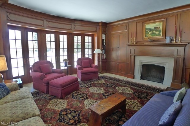 9367 Smith Road Willoughby, OH 44094 - Photo 2 of 25 Family Room