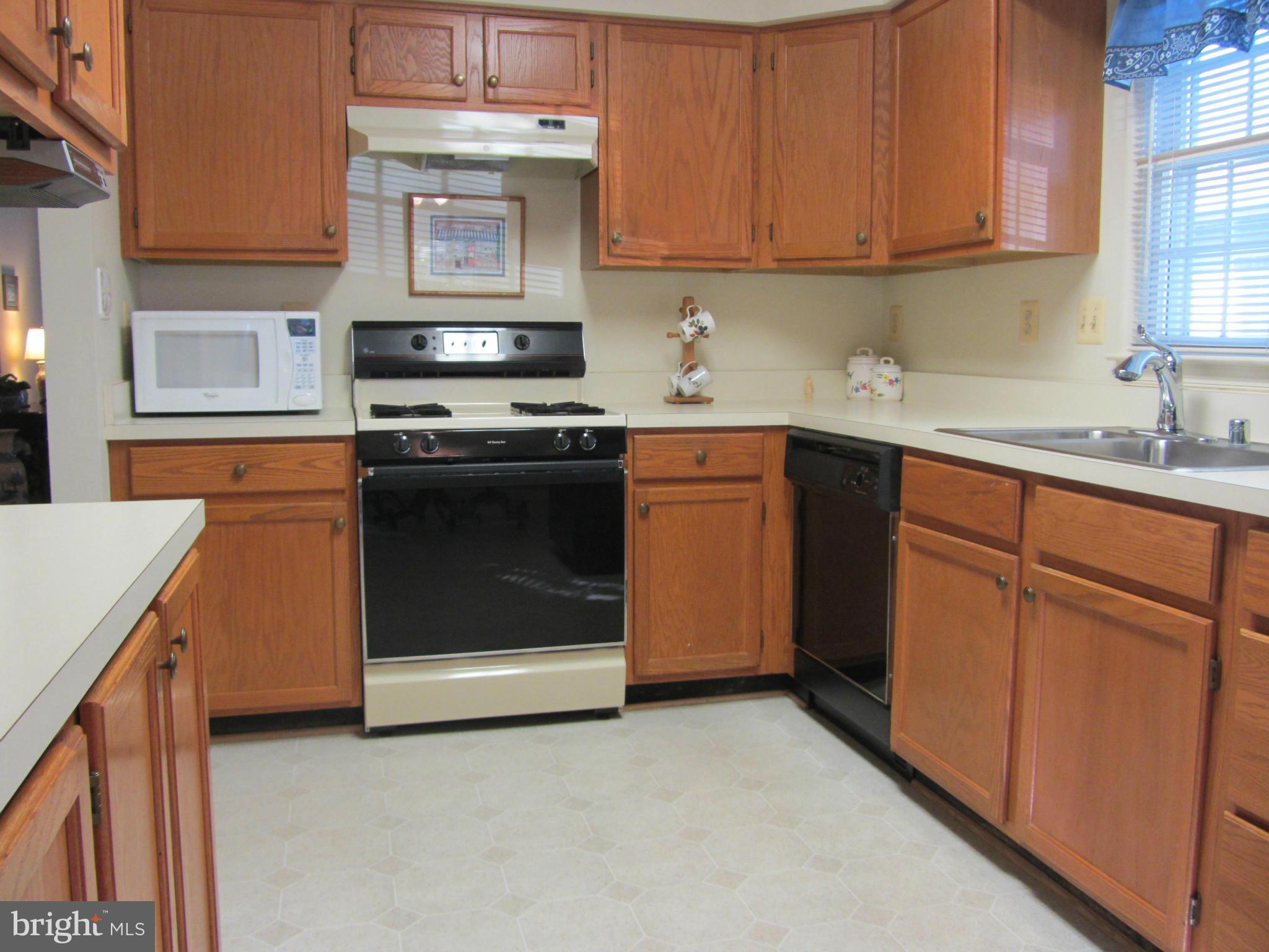 796 Eastern Point Road Annapolis, MD 21401 - Photo 10 of 30 Kitchen