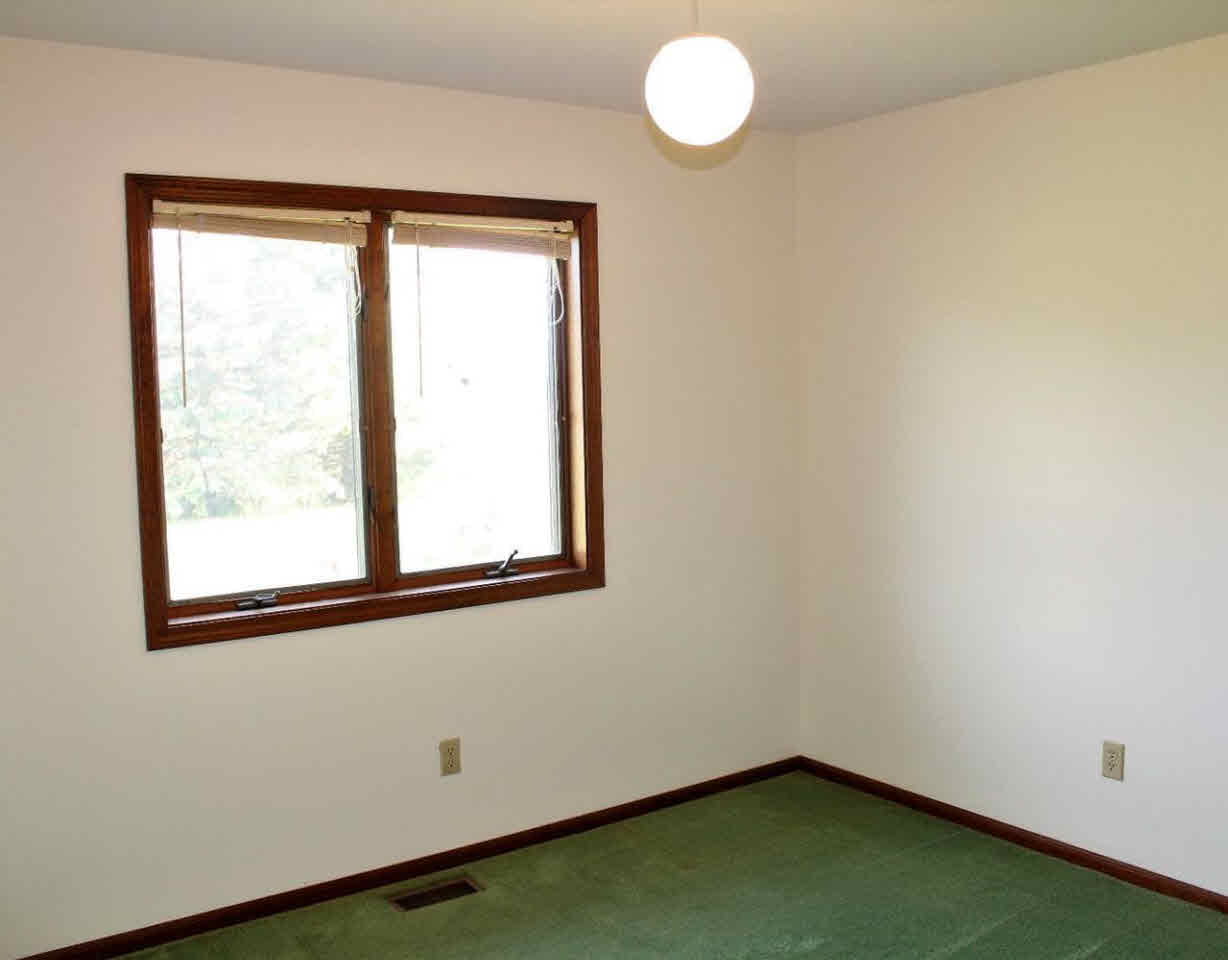 7421 Beecher Road Flint, MI 48532 - Photo 15 of 28 21355912-14.JPG