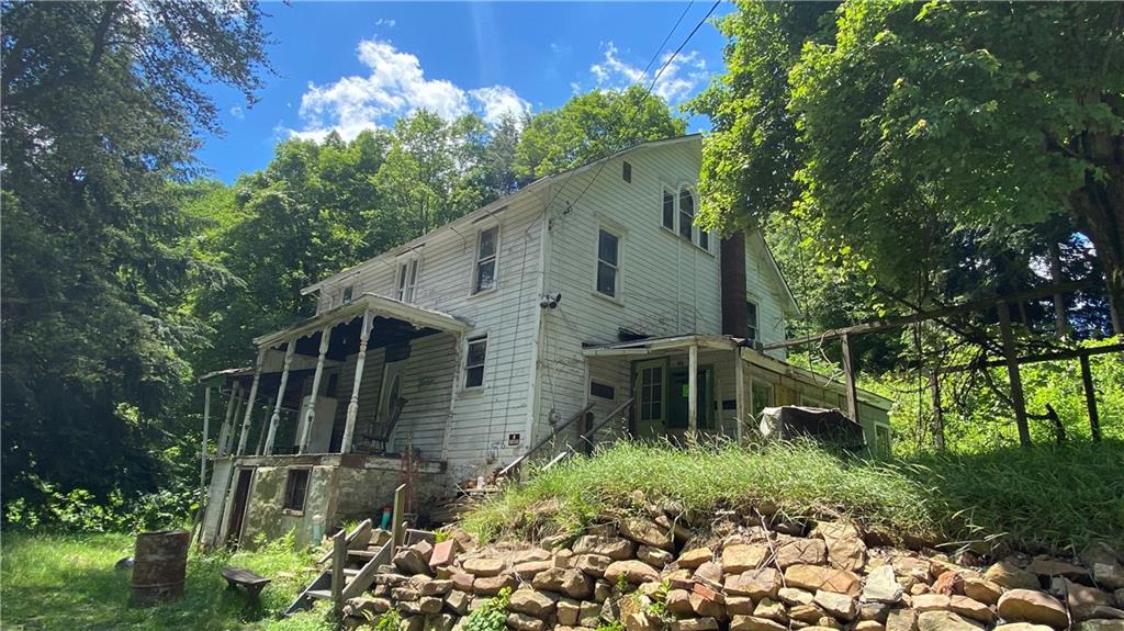 569 Evergreen Road Leechburg, PA 15656 - Photo 1 of 16 Gallery Image 1