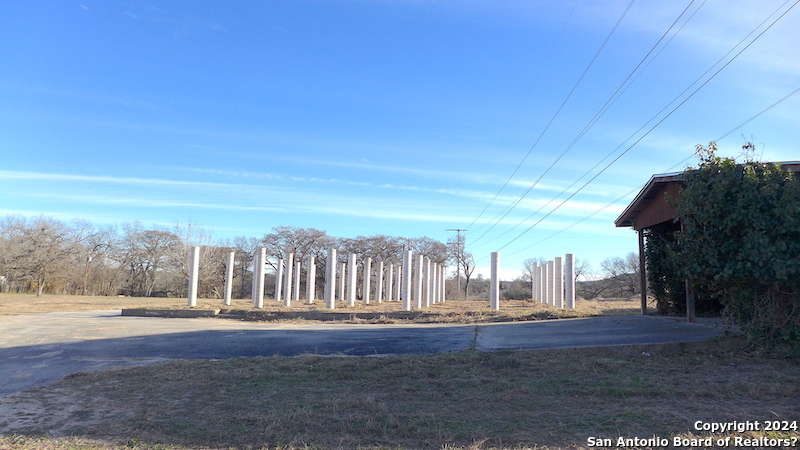 327 Idlewilde Boulevard Comfort, TX 78013 - Photo 4 of 16