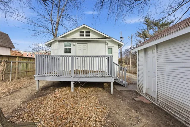 $215,000 | 2509 Seneca Avenue, Kansas City, KS 66103