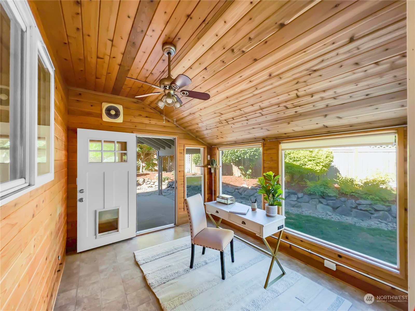 20335 Hoved Road Poulsbo, WA 98370 - Photo 8 of 24 Gallery Image 8