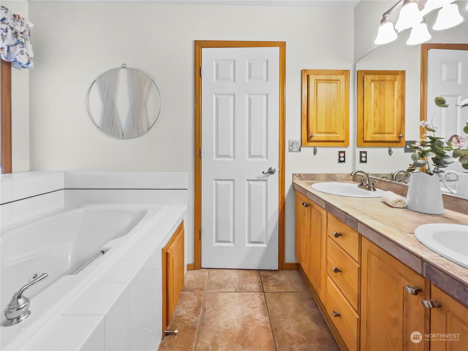 20335 Hoved Road Poulsbo, WA 98370 - Photo 10 of 24 Gallery Image 10