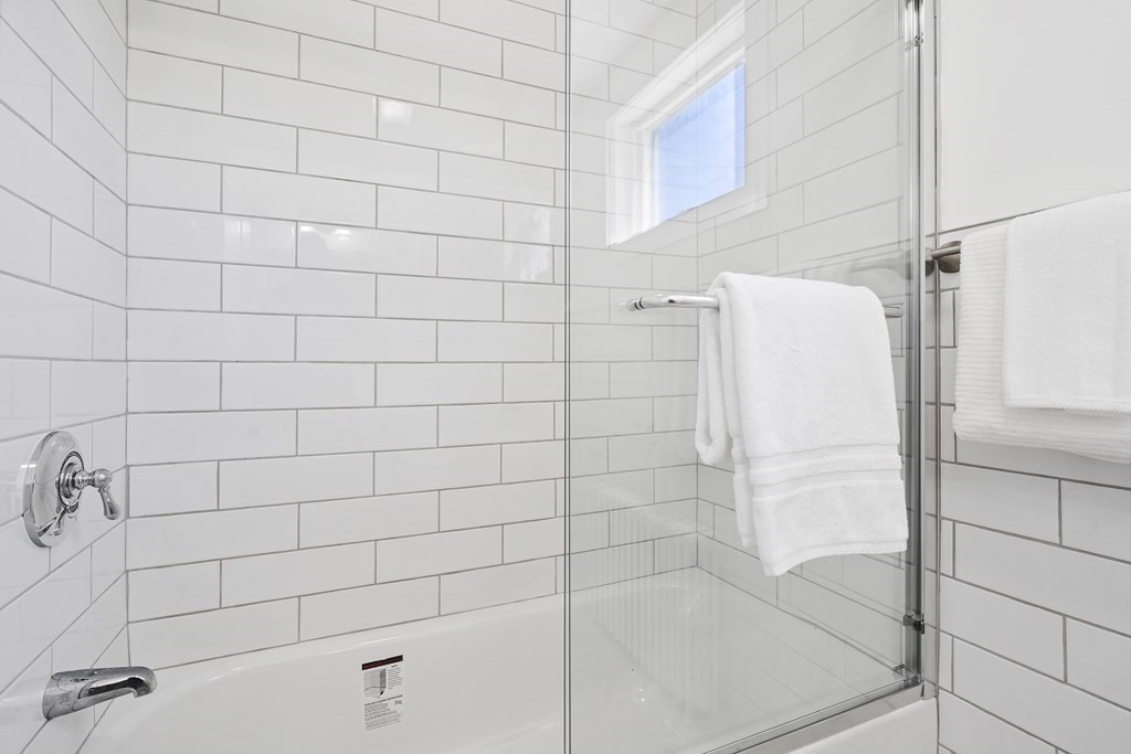 11 Spring Street Salisbury, MA 01952 - Photo 8 of 23 Gallery Image 8