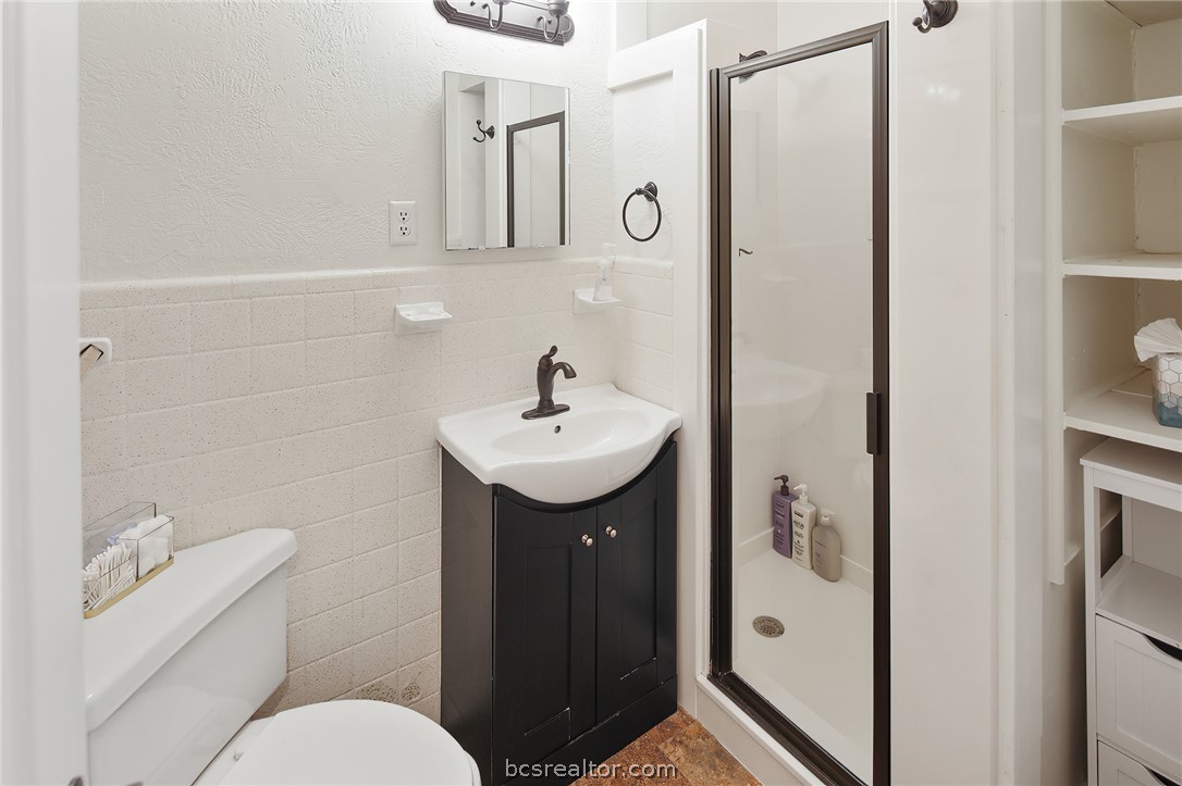 1017 Winding Road College Station, TX 77840 - Photo 21 of 30 Gallery Image 21
