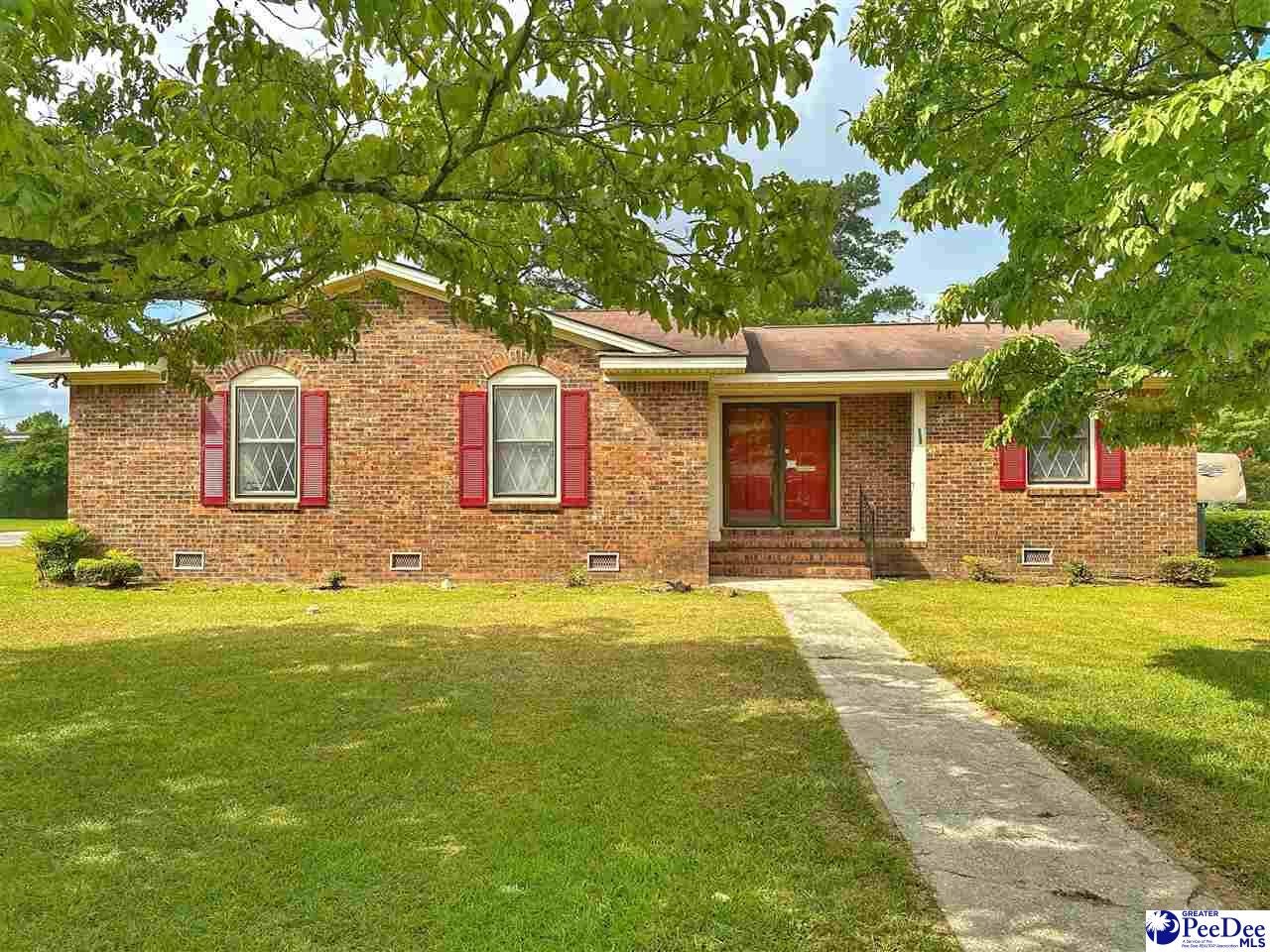 910 East Madison Street Dillon, SC 29536 - Photo 1 of 51 Gallery Image 1