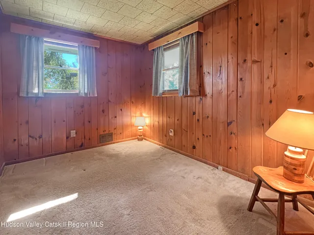 $425,000 | 1076 Lakeview Road, Copake, NY 12516