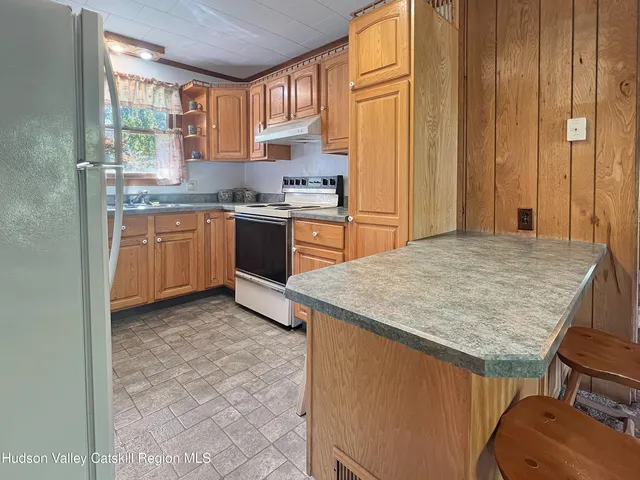 $425,000 | 1076 Lakeview Road, Copake, NY 12516