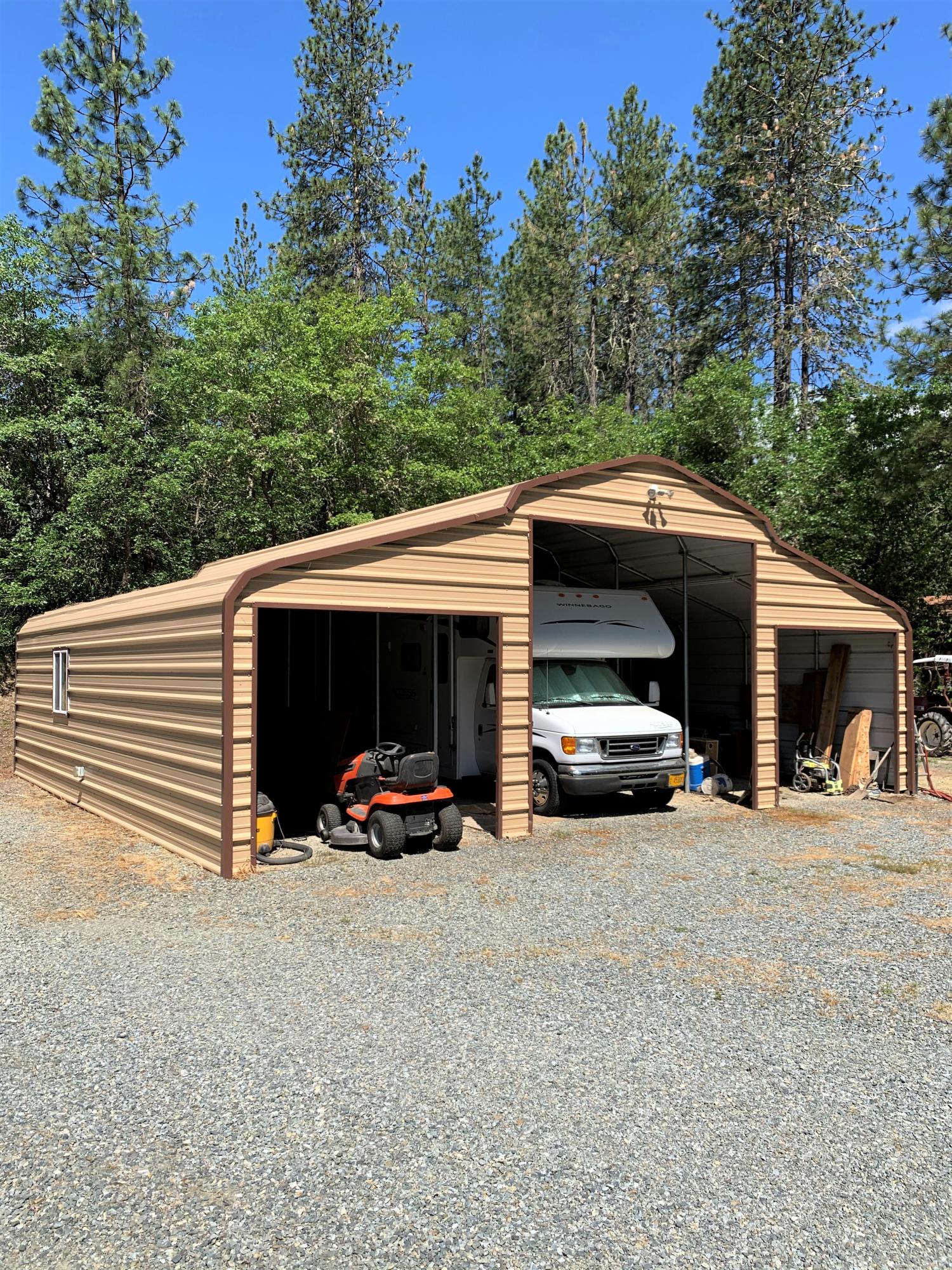 1562 Lonnon Road Grants Pass, OR 97527 - Photo 3 of 14 IMG_5527