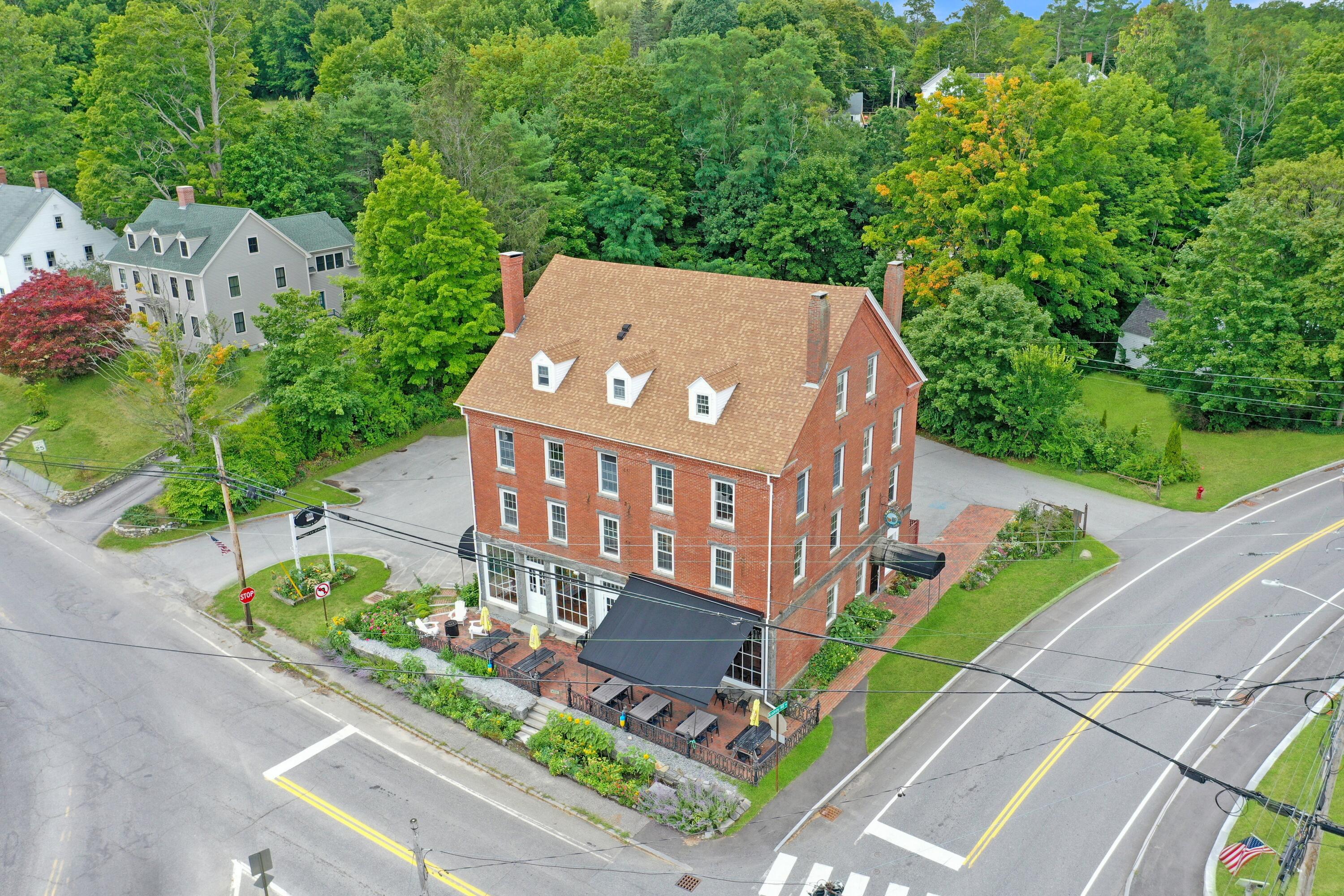 52 Main Street Newcastle, ME 04553 - Photo 3 of 58 52 Main Street, Newcastle (3)