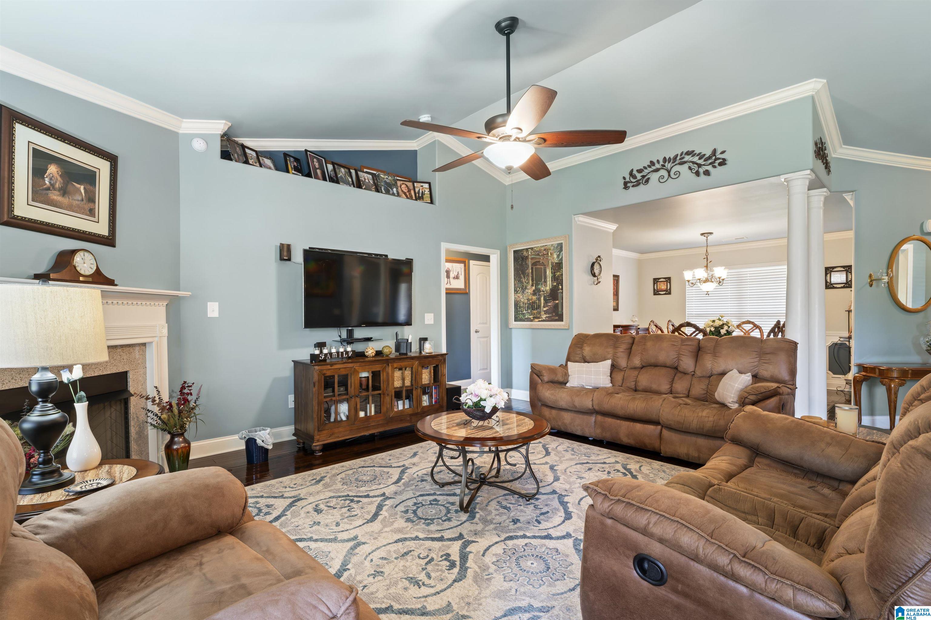 1020 Conner Circle Alabaster, AL 35007 - Photo 3 of 43 Gallery Image 3