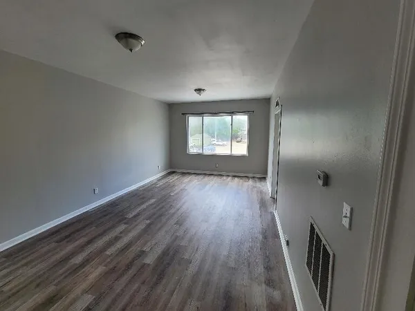 $1,200 | 312 Perrin Street, Ypsilanti, MI 48197