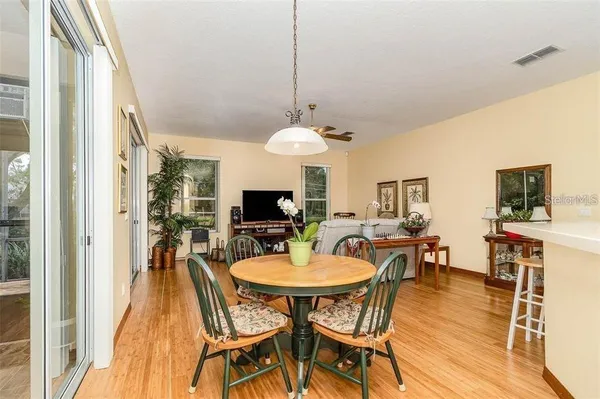 $3,600 | 10001 Highland Woods Court, Orlando, FL 32836