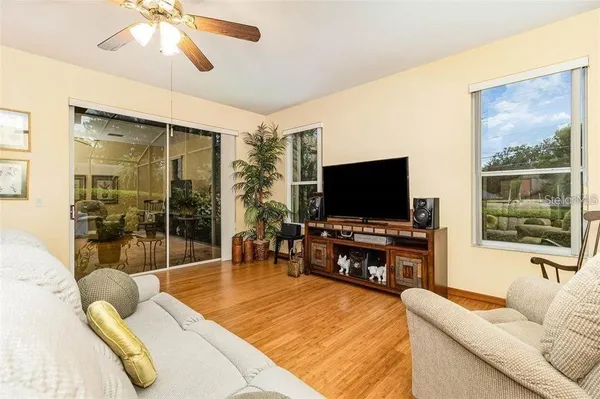 $3,600 | 10001 Highland Woods Court, Orlando, FL 32836