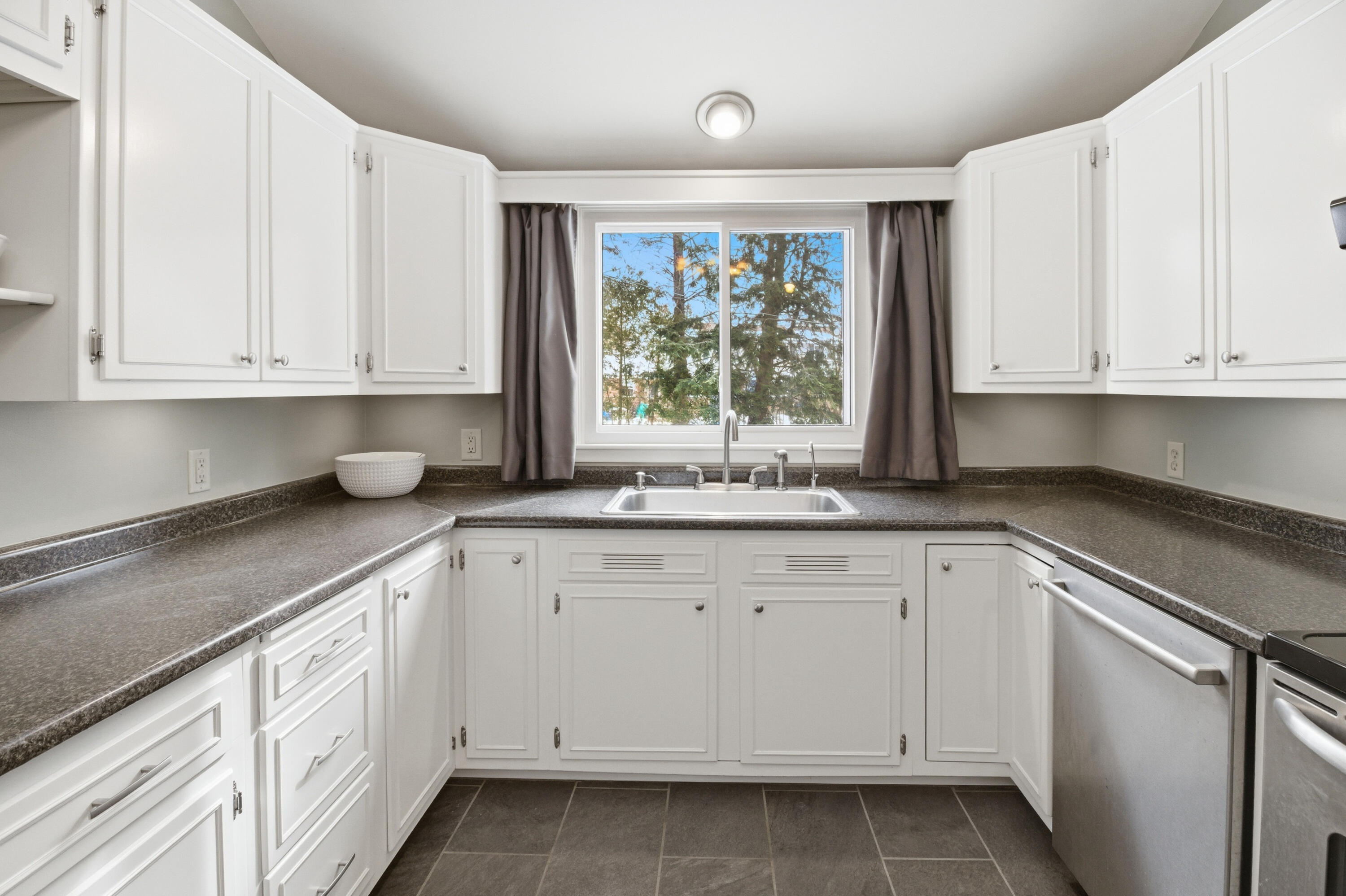 44 O'connell Street Lewiston, ME 04240 - Photo 12 of 61 44 OConnell Lewiston-31