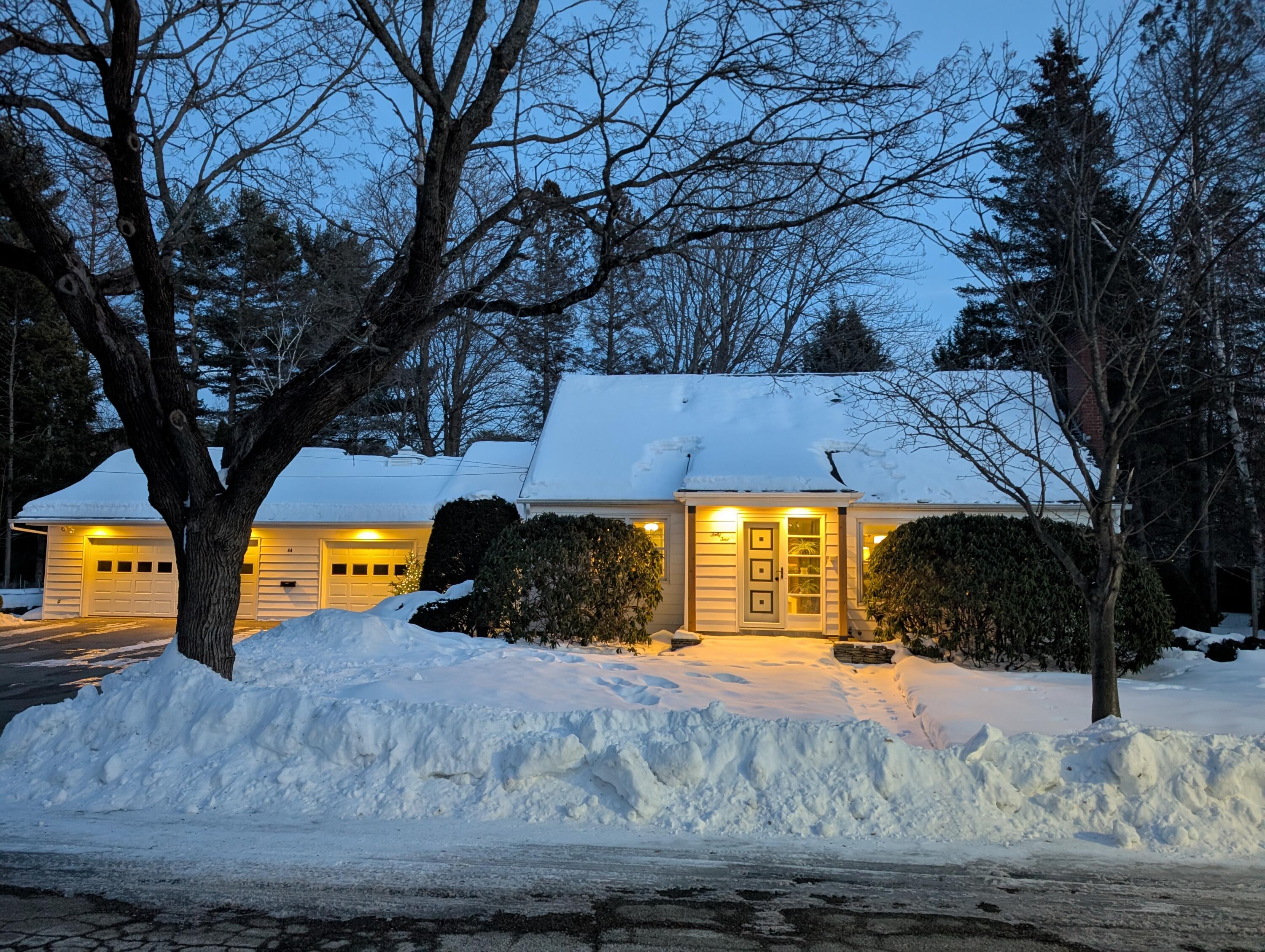 44 O'connell Street Lewiston, ME 04240 - Photo 2 of 61 PXL_20260213_222902533
