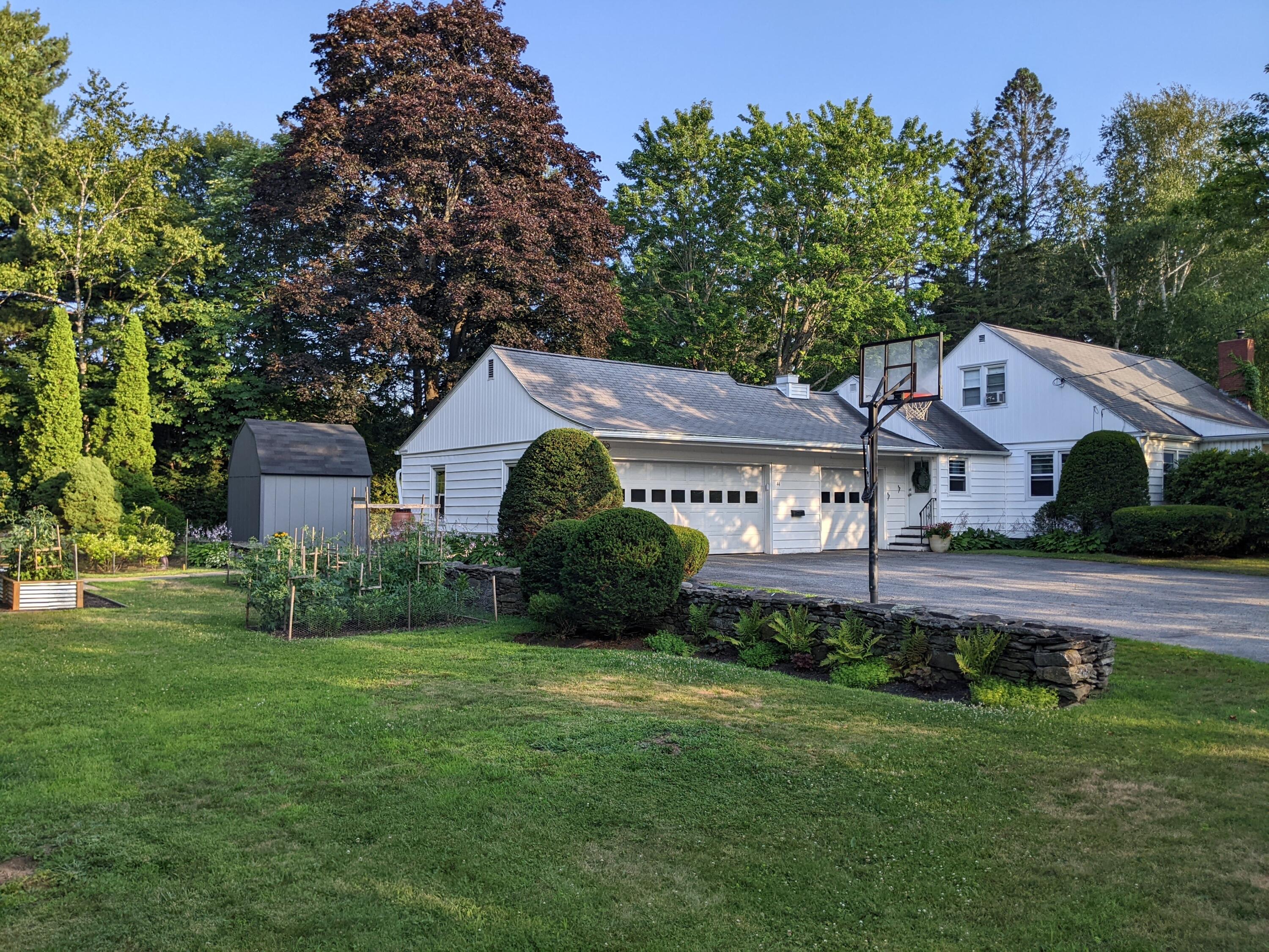 44 O'connell Street Lewiston, ME 04240 - Photo 6 of 61 PXL_20220722_224442768