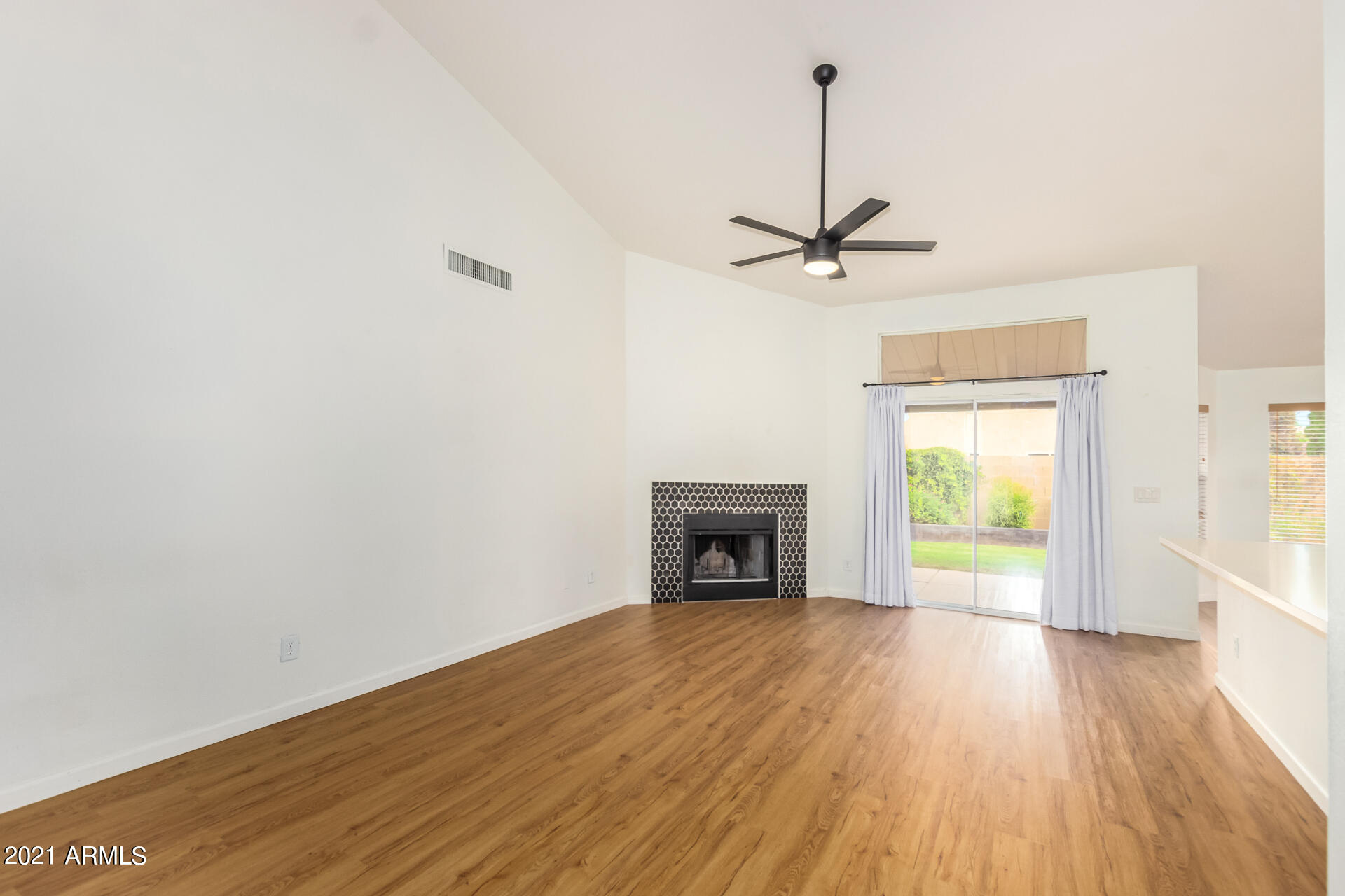 444 East Silver Creek Road Gilbert, AZ 85296 - Photo 11 of 43 0011-11 - Silver Creek