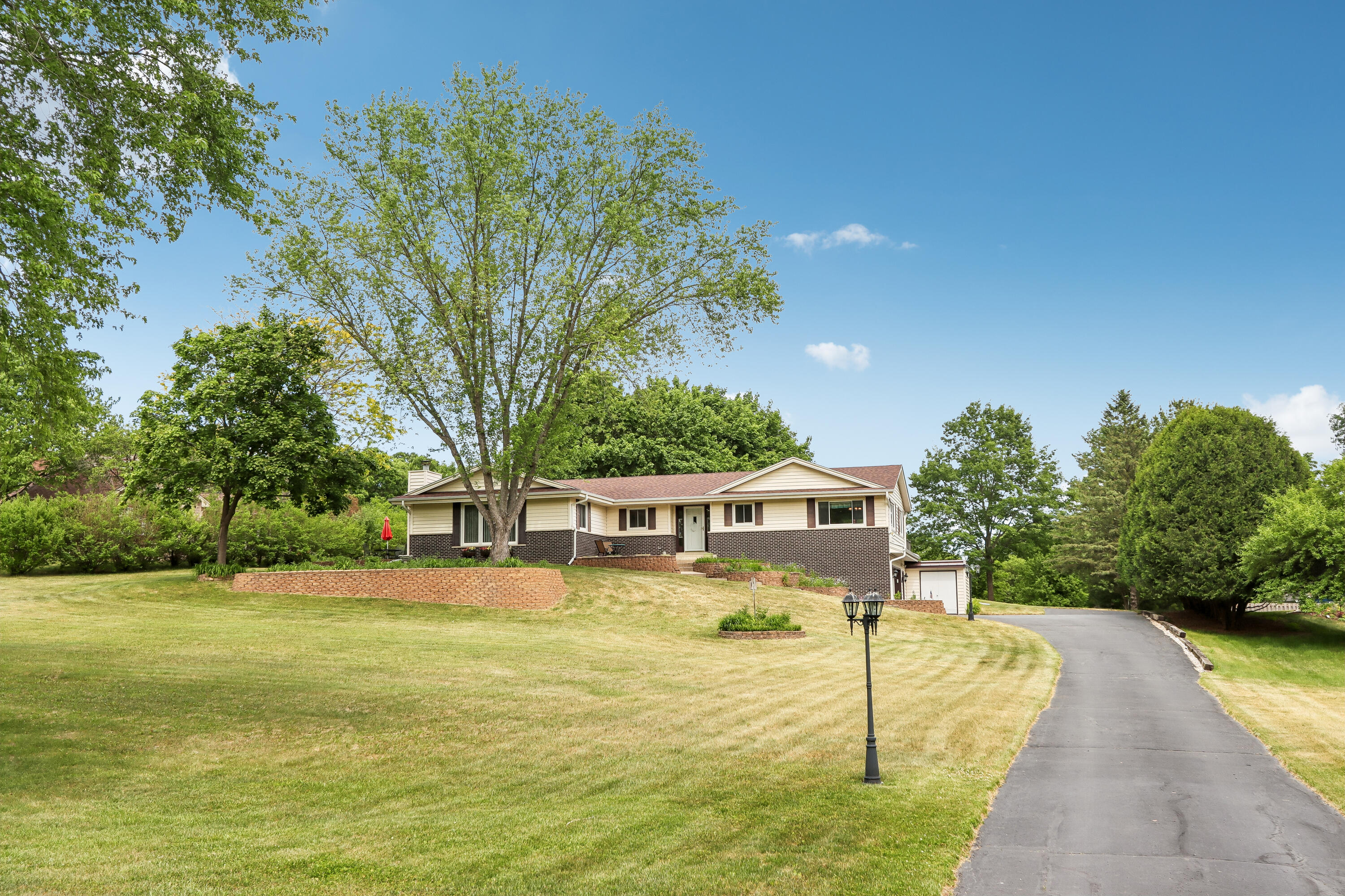 804 Lochtyn Ridge Wales, WI 53183 - Photo 50 of 58 Driveway Entry