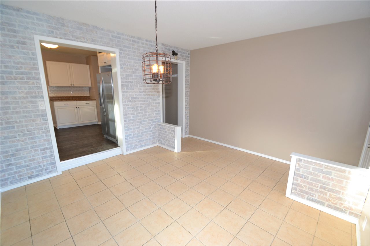 618 North Shellbark Road Muncie, IN 47304 - Photo 3 of 20
