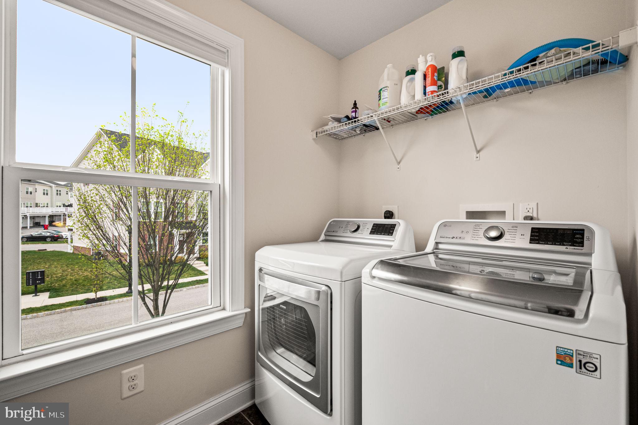 612 Quarry Point Road Malvern, PA 19355 - Photo 20 of 44 a utility room with dryer and washer