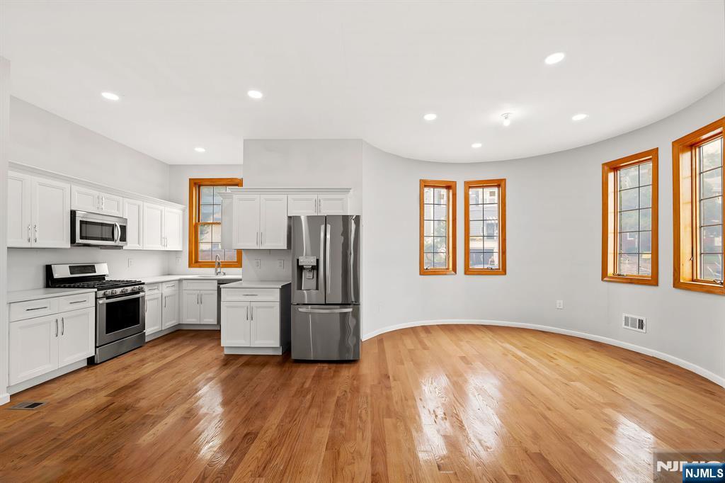 176 Union Avenue, Unit 2 Rutherford, NJ 07070 - Photo 8 of 23