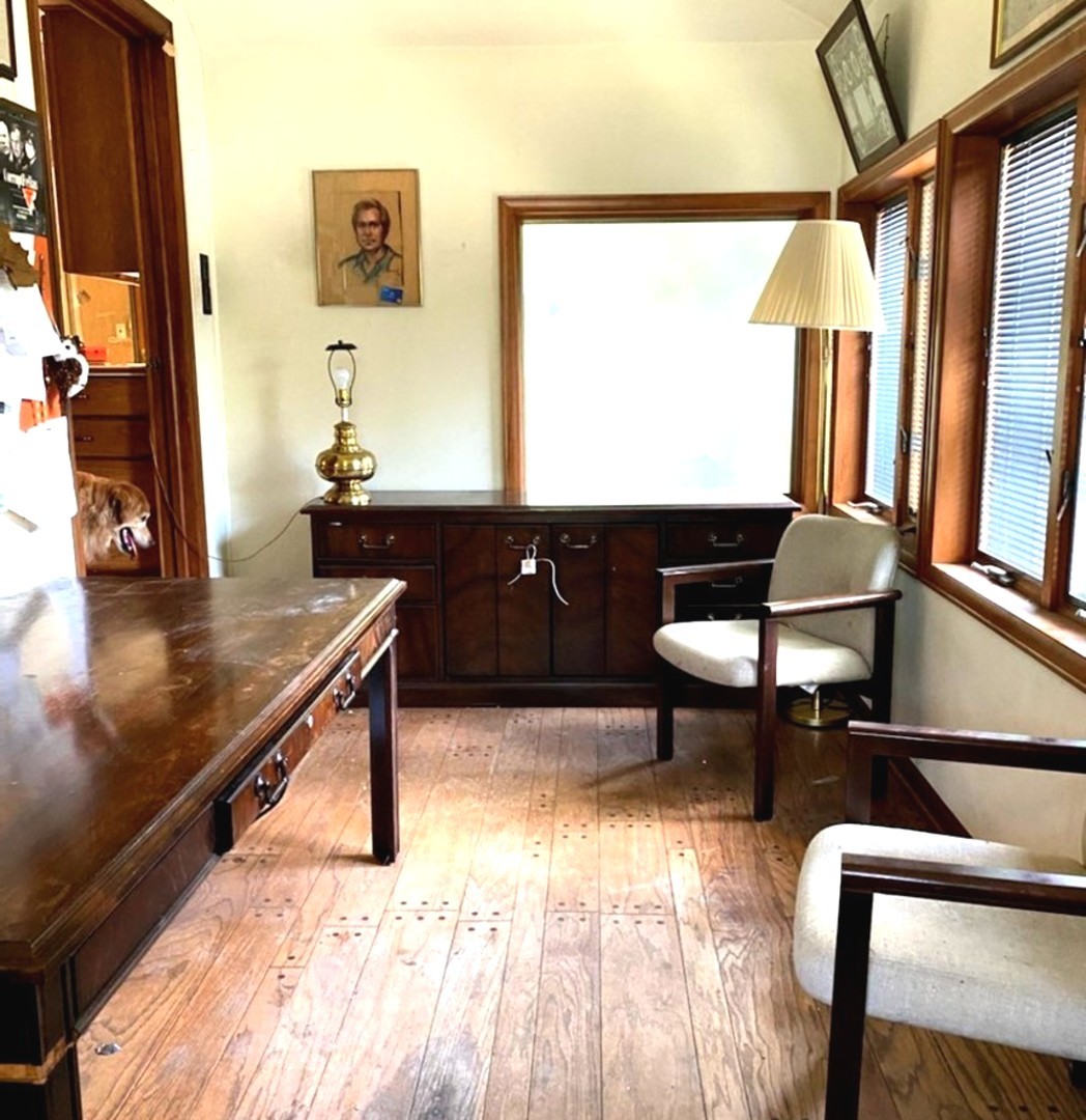2166 Maple Road Homewood, IL 60430 - Photo 3 of 13 a living room with furniture and a window