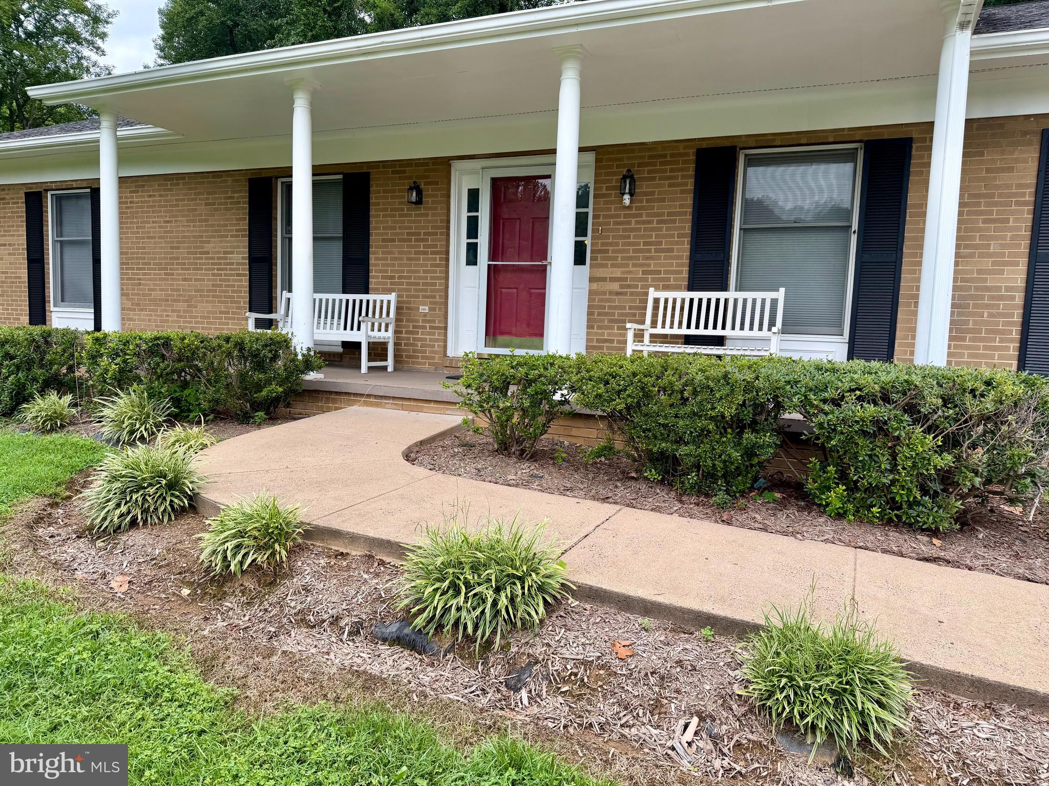 7 Ashby Road Sperryville, VA 22740 - Photo 2 of 5