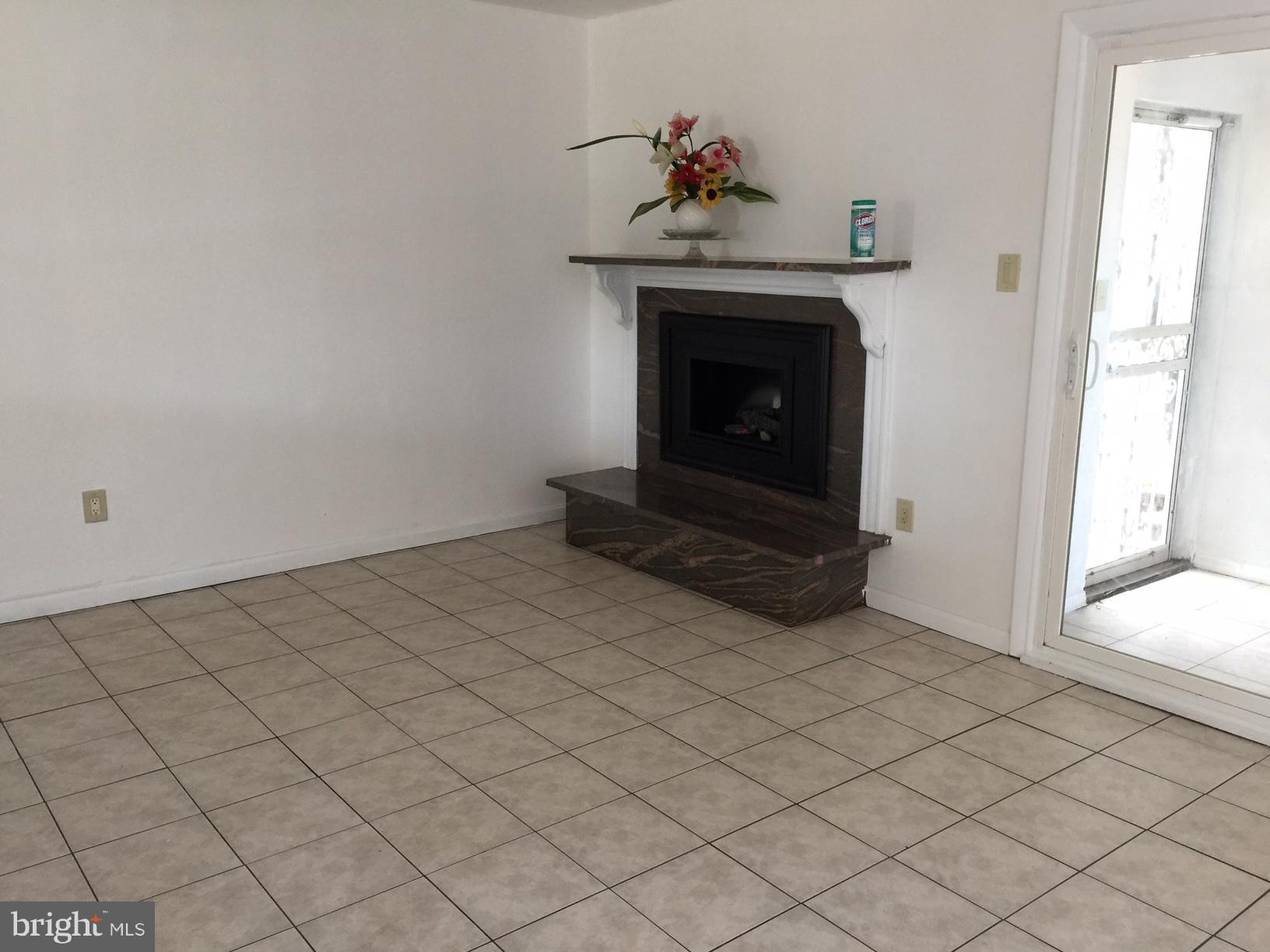 6700 Cimarron Street Springfield, VA 22150 - Photo 12 of 18 Family Room