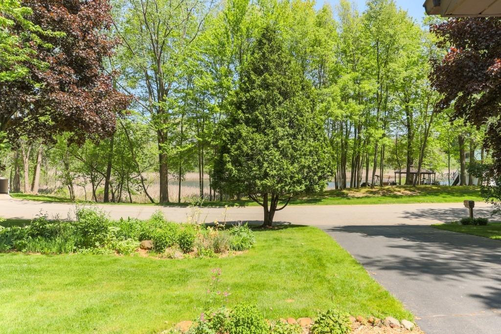 433 Fairwood Drive Pinckney, MI 48169 - Photo 6 of 53 Photo 6