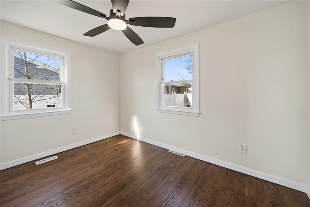 69 West View Avenue Cranston, RI 02920 - Photo 17 of 35