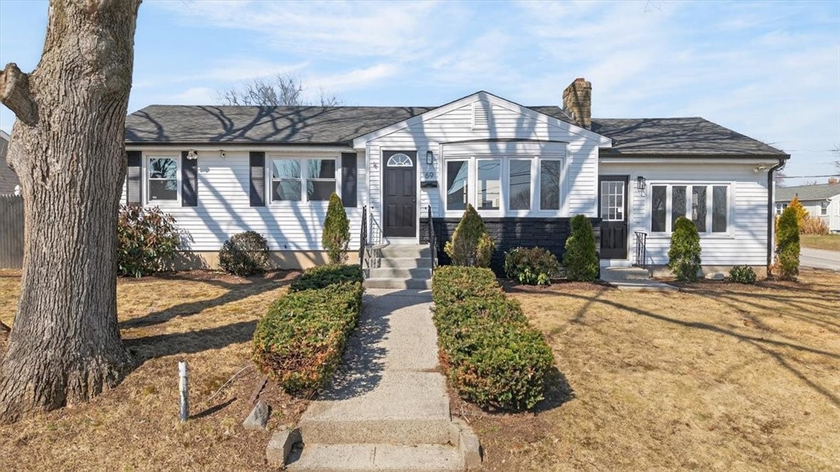 69 West View Avenue Cranston, RI 02920 - Photo 2 of 35