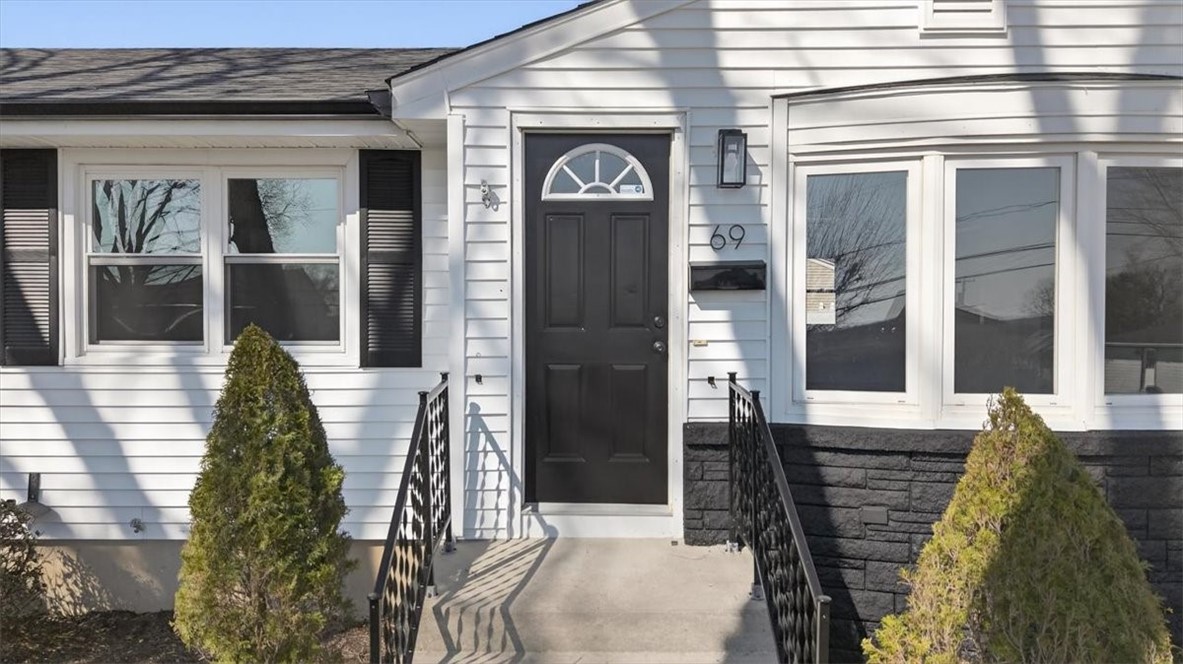 69 West View Avenue Cranston, RI 02920 - Photo 30 of 35