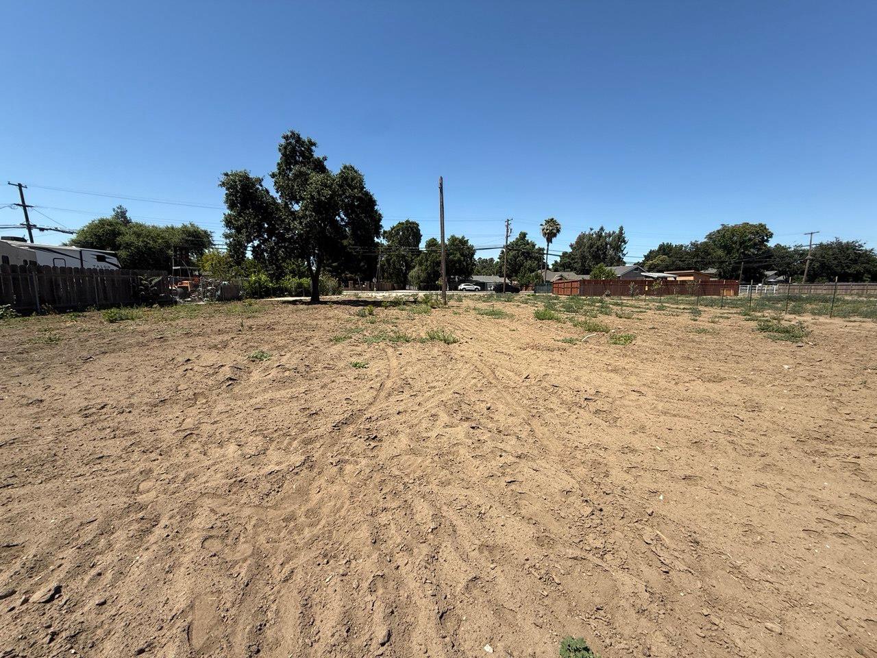 2508 Paradise Road Modesto, CA 95358 - Photo 14 of 17