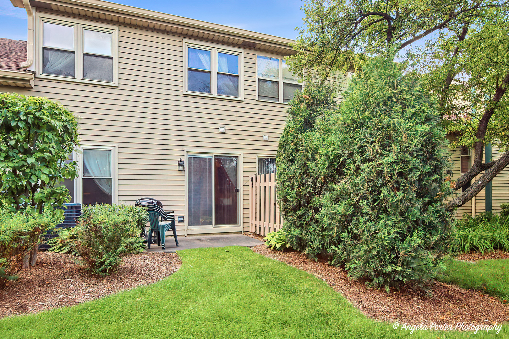 949 Ridgefield Lane Wheeling, IL 60090 - Photo 21 of 22