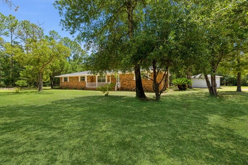 5365 Monterrey Road Crestview, FL 32539 - Photo 4 of 34 Gallery Image 4