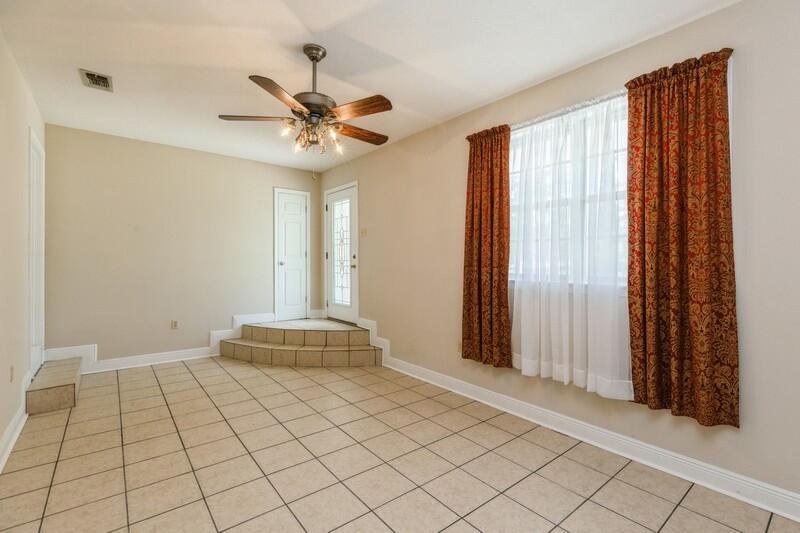 5365 Monterrey Road Crestview, FL 32539 - Photo 5 of 34 Gallery Image 5