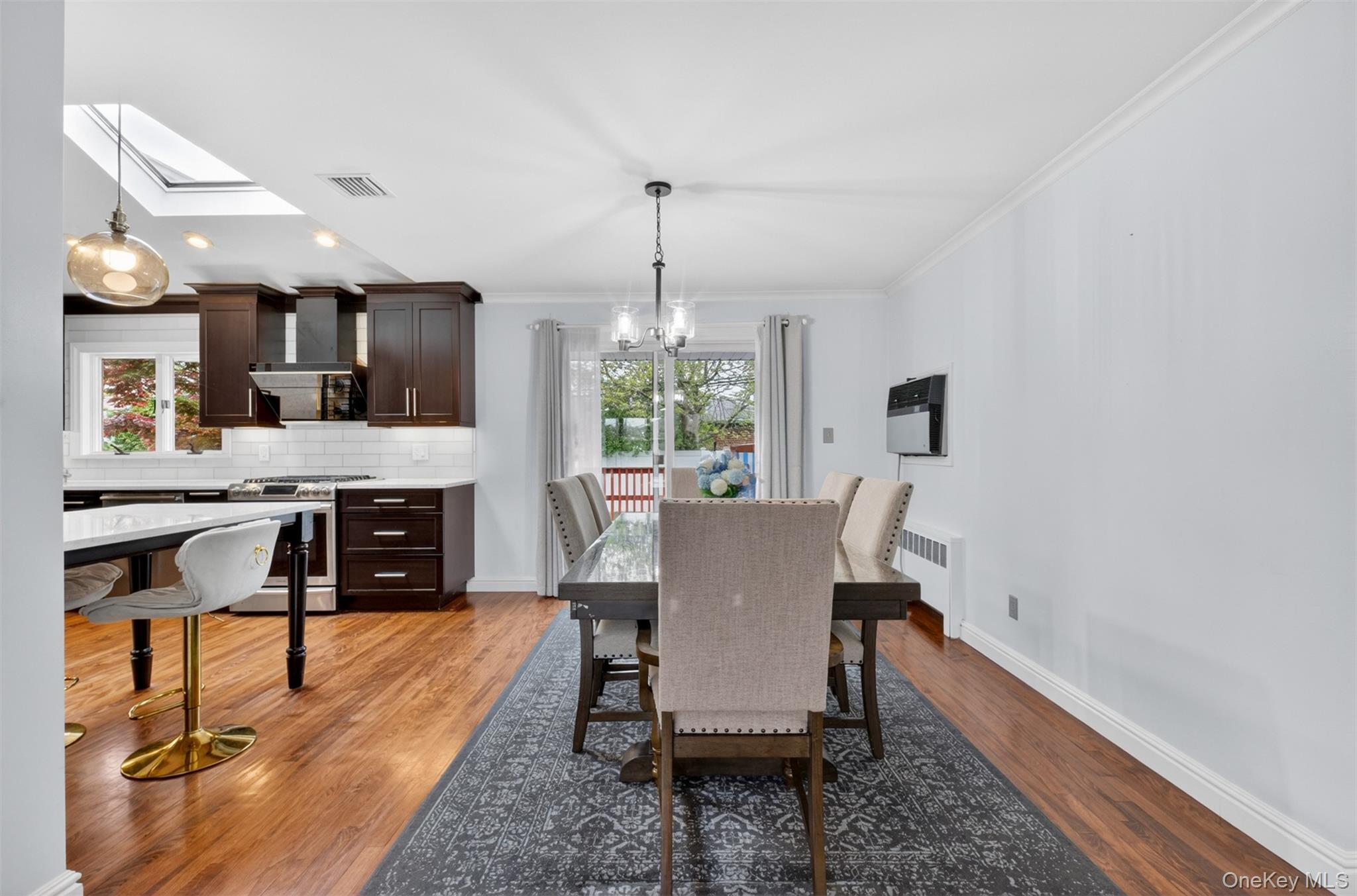 5 Joseph Court Syosset, NY 11791 - Photo 3 of 29