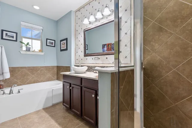 $385,000 | 14001 Avery Ranch Boulevard, Unit 302, Austin, TX 78717