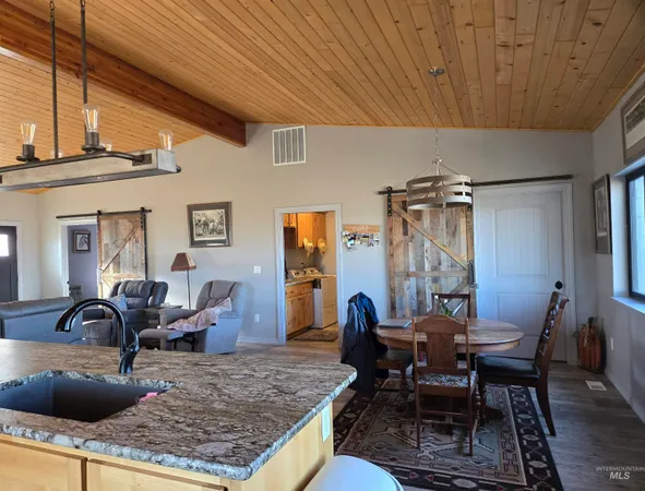 $795,000 | 3209 Schwenkfelder Road, Cambridge, ID 83610