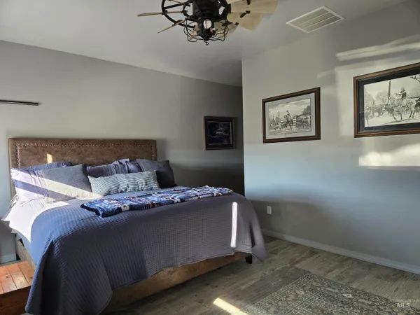 $795,000 | 3209 Schwenkfelder Road, Cambridge, ID 83610